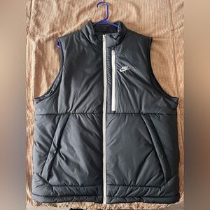 Nike therma fit legacy vest